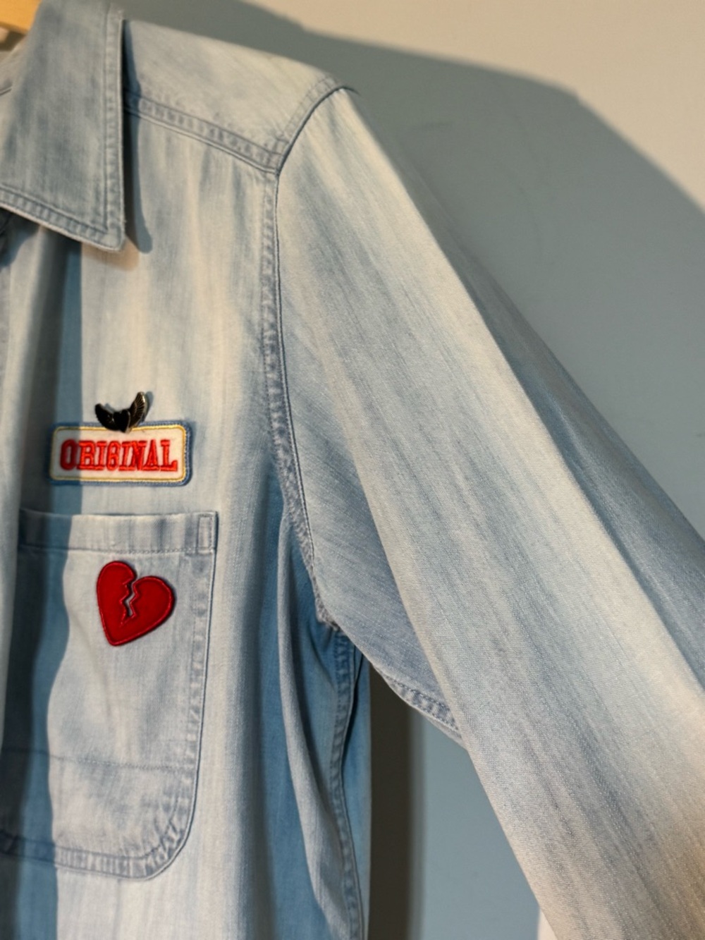 Rails Chambray Button Down Denim Shirt Heart Patch Distressed Small - Picture 7 of 12